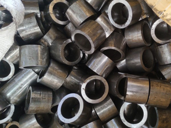 仁和无缝钢管切割